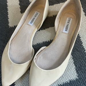 Patent nude Steve Madden pointed flats